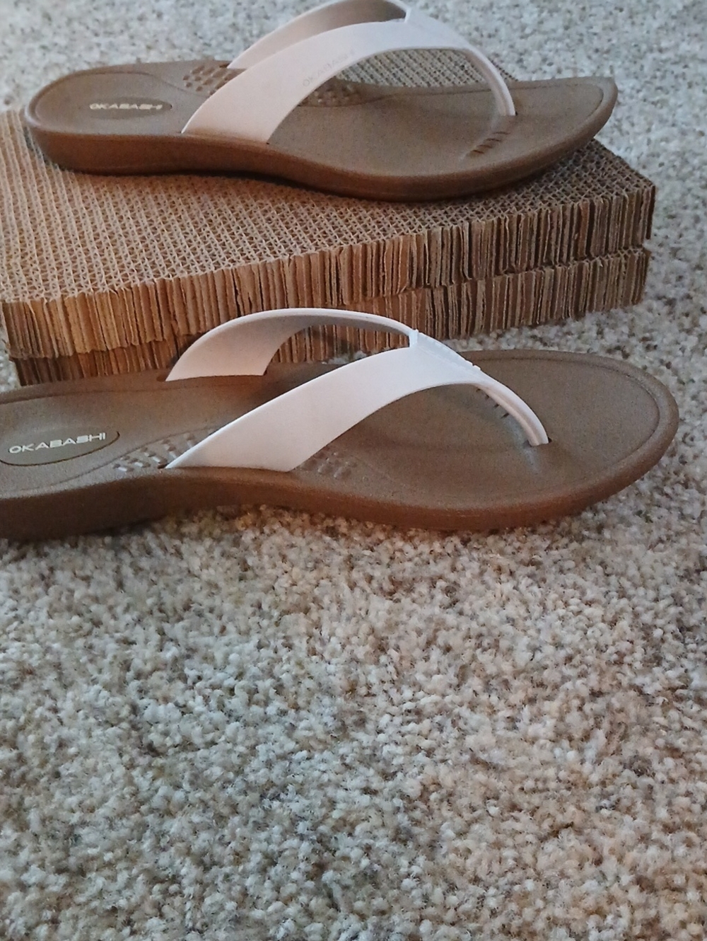 Okabashi Women’s White Strap Tan Footbed Sandals Flip Flops Massage Nodules